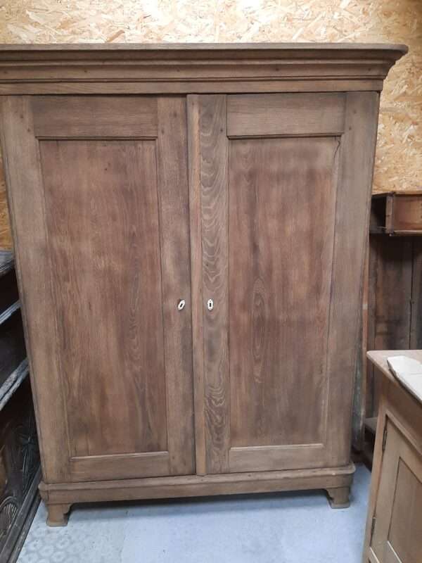 Armoire penderie en chêne